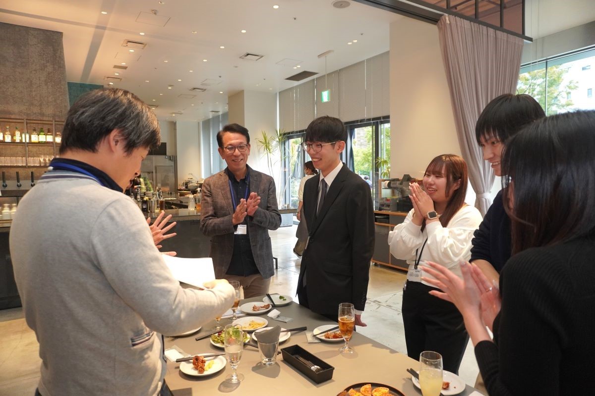 内点者懇談会風景